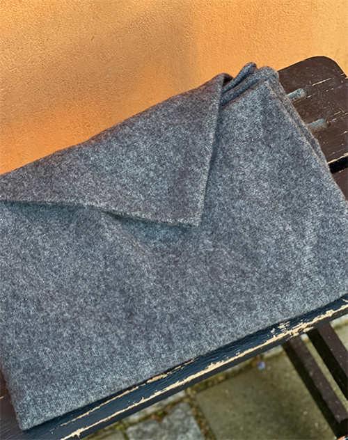 Rosas Classic Cashmere trekantstørklæde (L-11)